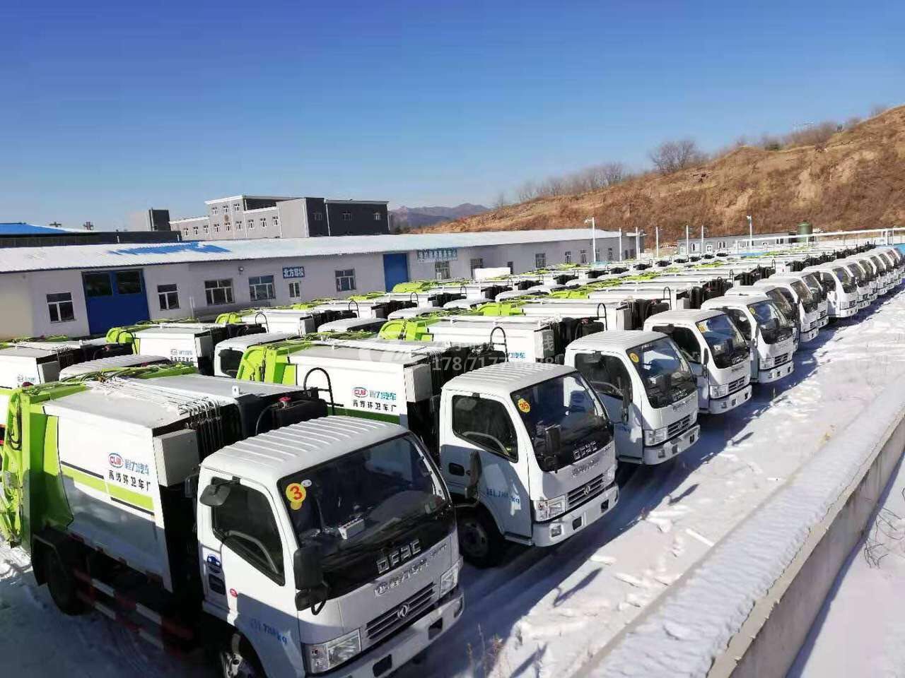 河北承德某單位在我公司訂購38臺6方垃圾壓縮車！