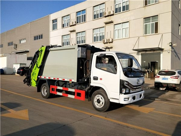 國六東風小多利卡壓縮式垃圾車