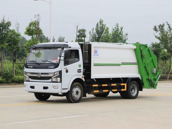 國六多利卡8方壓縮垃圾車