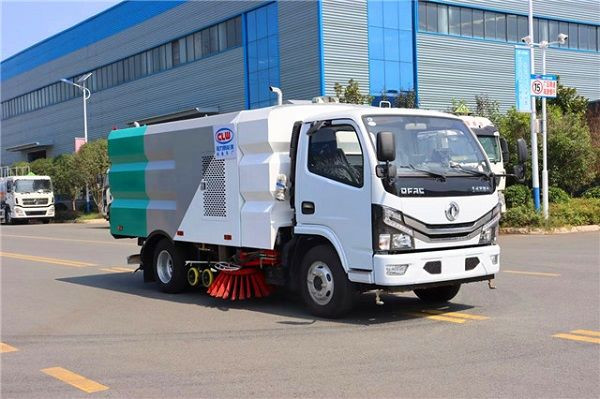 東風小多利卡6方洗掃車