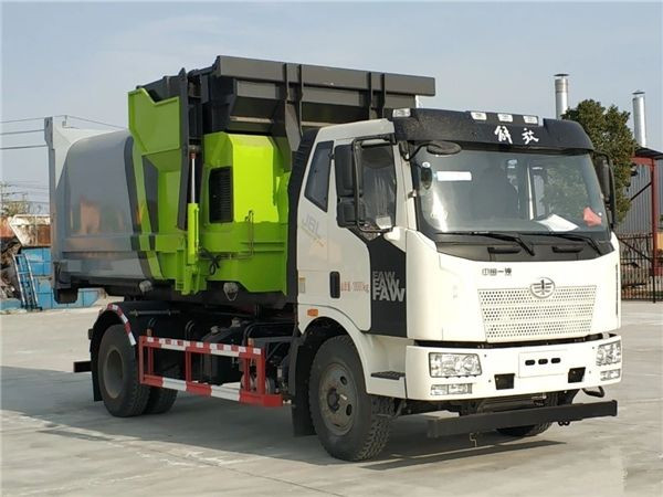 國六解放勾臂垃圾車（12方）