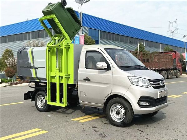 國六長安掛桶式垃圾車（3方）