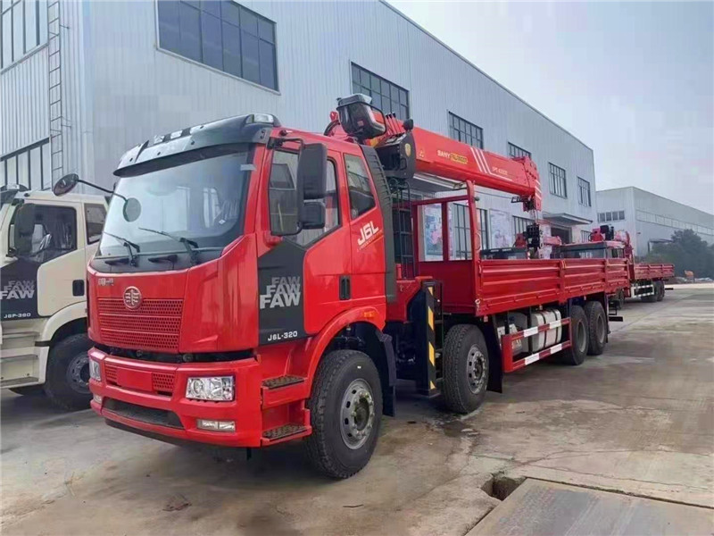 解放國六前四后八隨車吊
