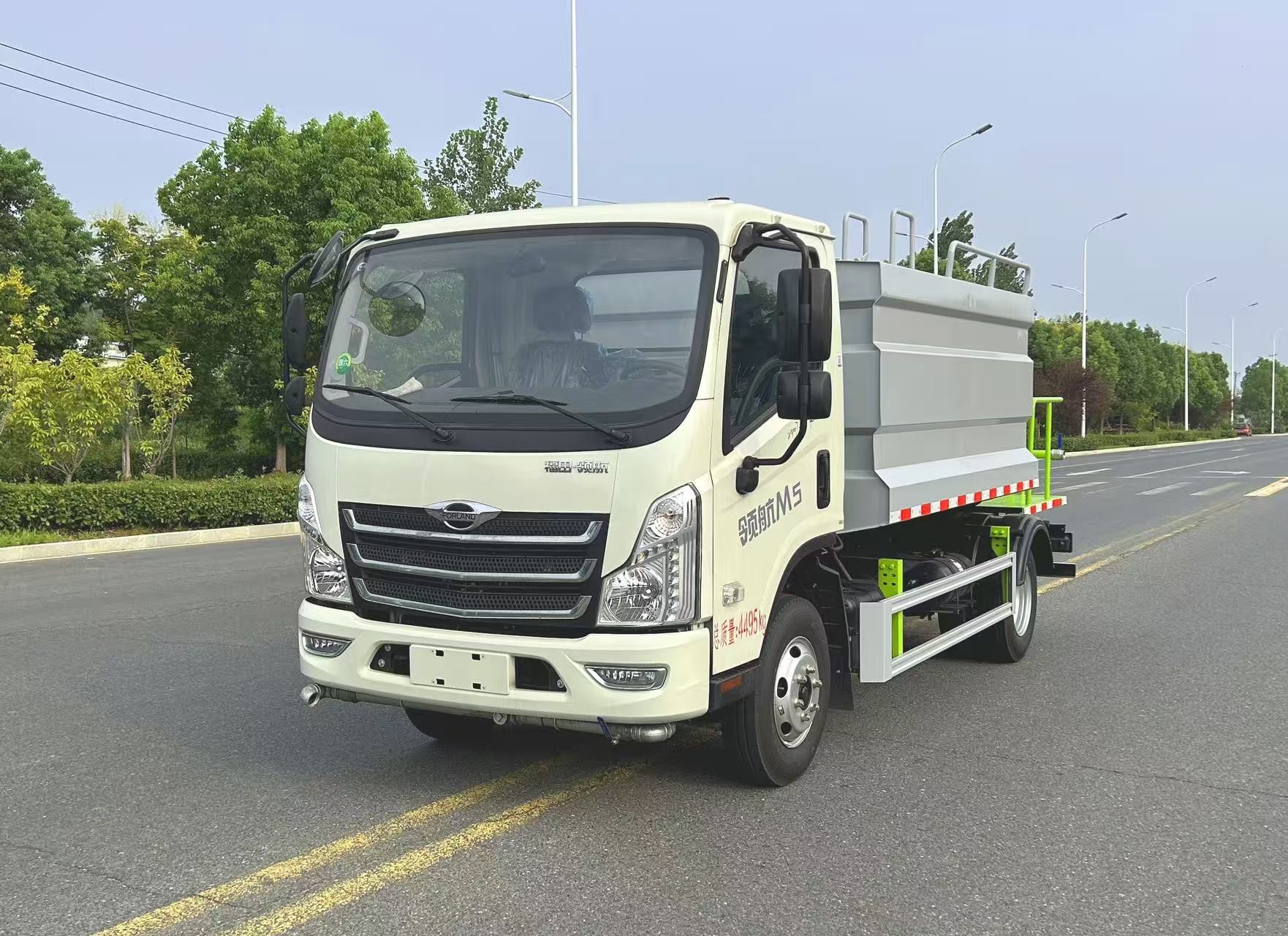 福田7方領航M5藍牌抑塵車
