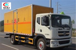 東風D9 6.2米易燃液體廂式運輸車【三類】