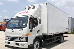 (廂長6.2米)江淮駿鈴一排半冷藏車