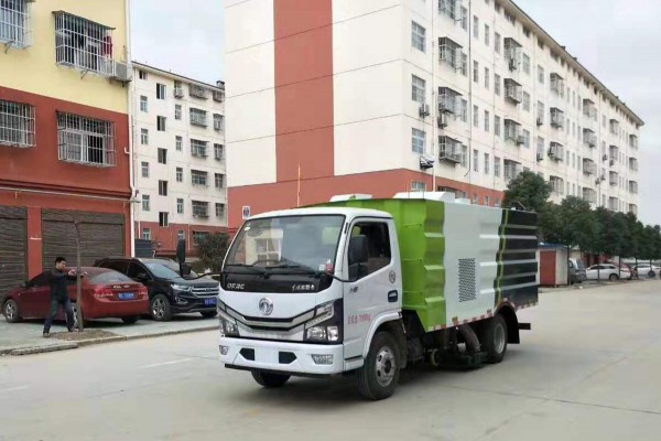 國(guó)六·東風(fēng)多利卡【1方水 4方塵】吸塵車