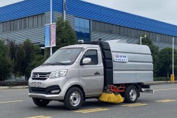 國六.長安掃路車【0.5方水 1.5方塵】