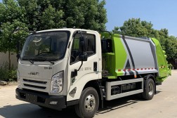 江鈴凱運3360后壓縮垃圾車