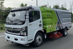 多利卡D7掃路車