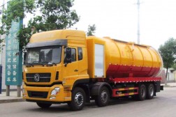 東風前四后八32方吸污車