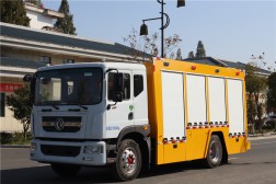 東風(fēng)D9大流量搶險排水泵車