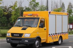 依維柯?lián)岆U排水泵車