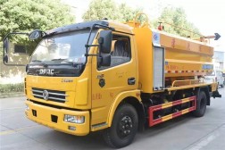 國六東風8方清洗吸污管道疏通車