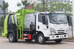 國(guó)六五十鈴4.5方餐廚垃圾車