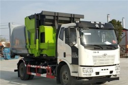 國六解放勾臂垃圾車（12方）