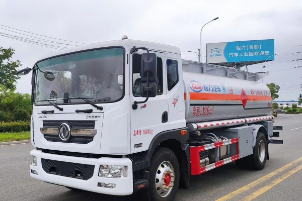 東風(fēng)D9加油車（13方）